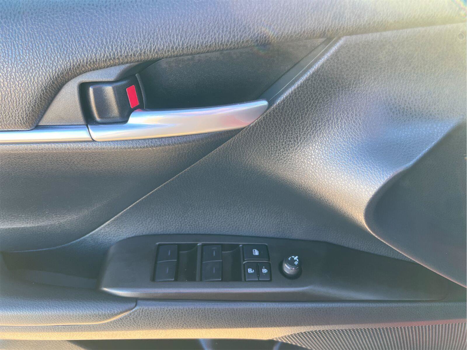 Used 2024 Toyota Camry SE FWD image 12
