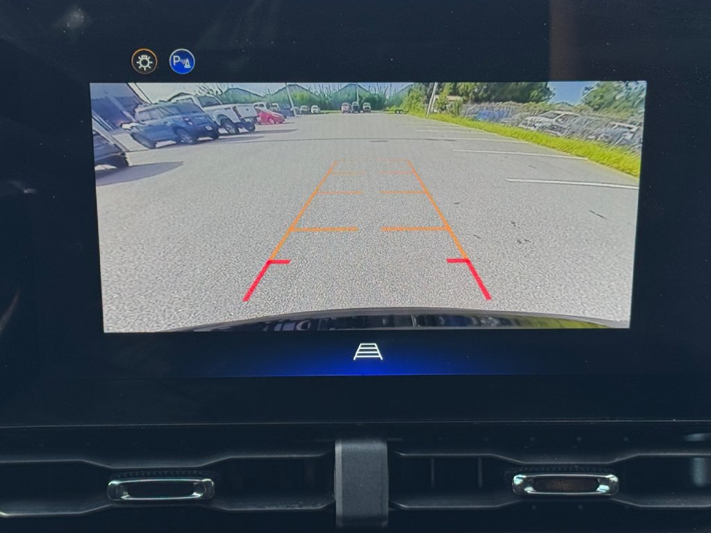 Used 2025 Chevrolet Equinox RS FWD image 25