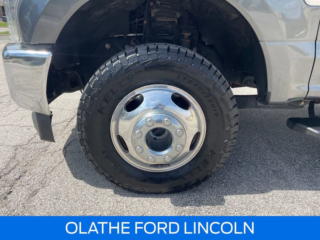 Certified 2019 Ford F350 XL w/ Power Equipment Group image 28