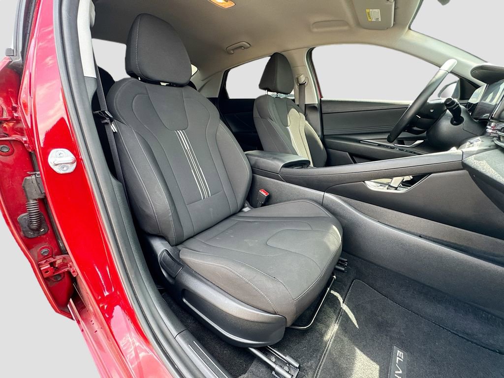 Used 2023 Hyundai Elantra SEL w/ Convenience Package FWD image 26