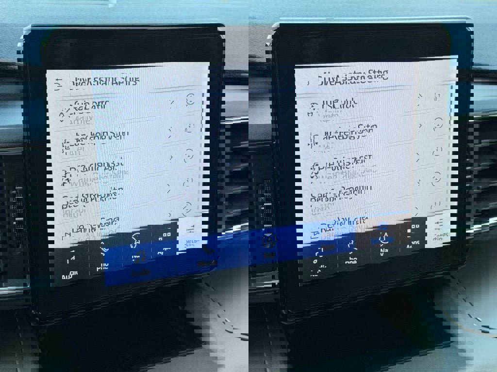 Certified 2023 Ford Explorer XLT w/ Equipment Group 202A image 46