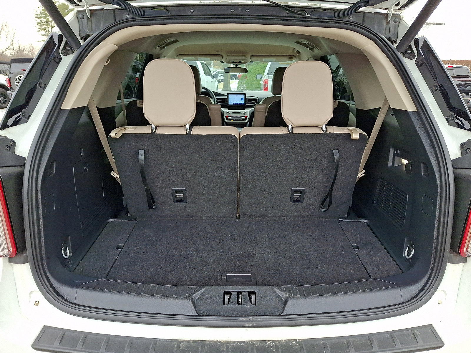 Certified 2023 Ford Explorer XLT w/ Equipment Group 202A image 32