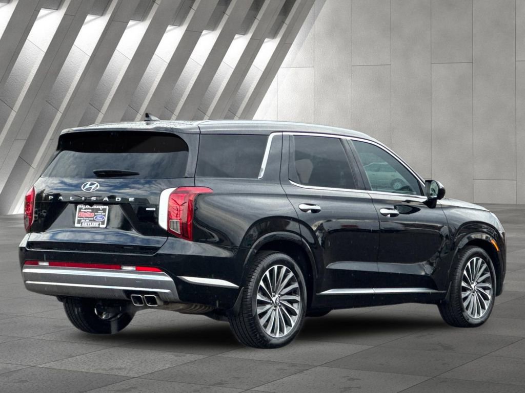 Used 2024 Hyundai Palisade Calligraphy image 5