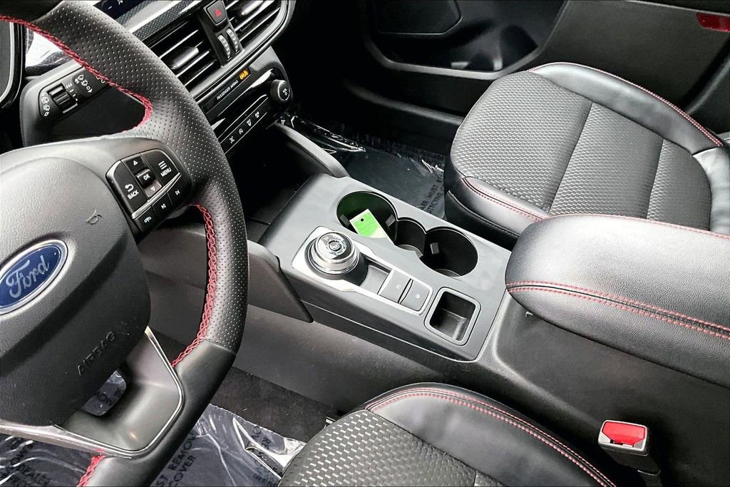 Certified 2024 Ford Escape ST-Line w/ Tech Pack #1 image 16