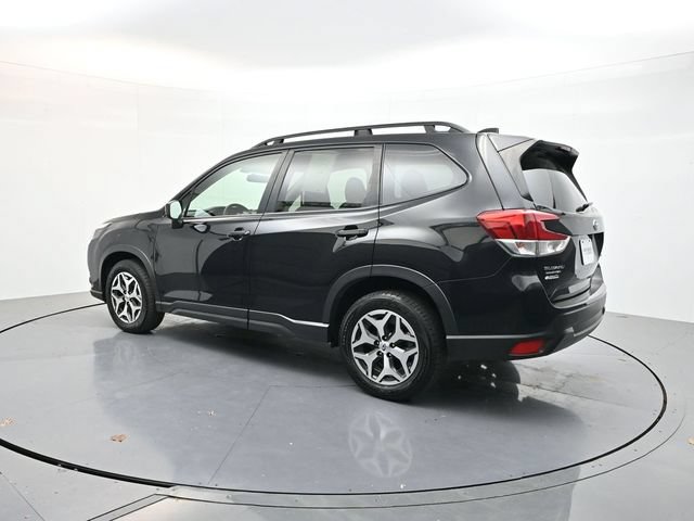 Used 2024 Subaru Forester Premium AWD/4WD image 5
