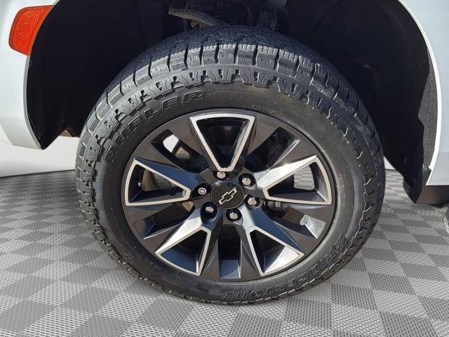 Used 2023 Chevrolet Suburban Z71 w/ Luxury Package image 9