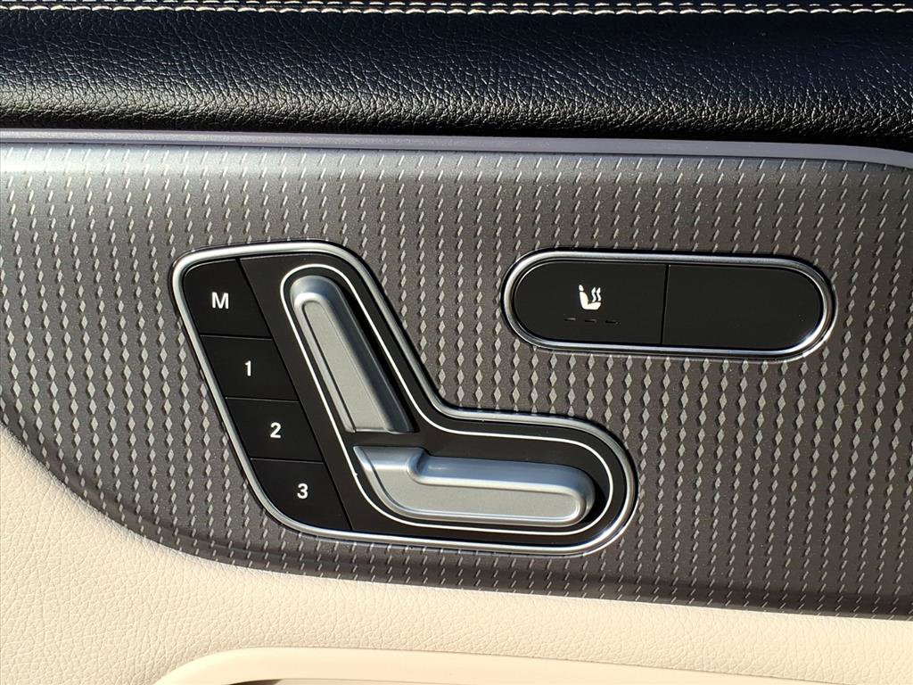 Used 2020 Mercedes-Benz GLB 250 image 22