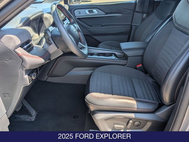 Certified 2025 Ford Explorer ST-Line w/ ST-Line Street Pack AWD/4WD image 12