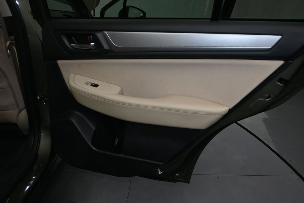 Used 2019 Subaru Outback 2.5i Premium AWD/4WD image 15