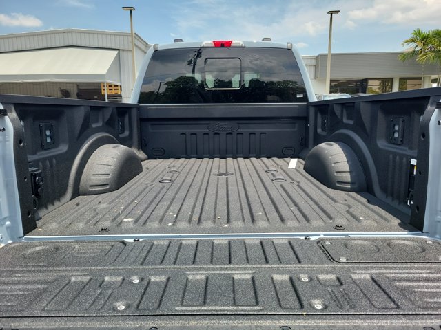 Certified 2025 Ford F350 Platinum w/ Platinum Plus Package AWD/4WD image 9