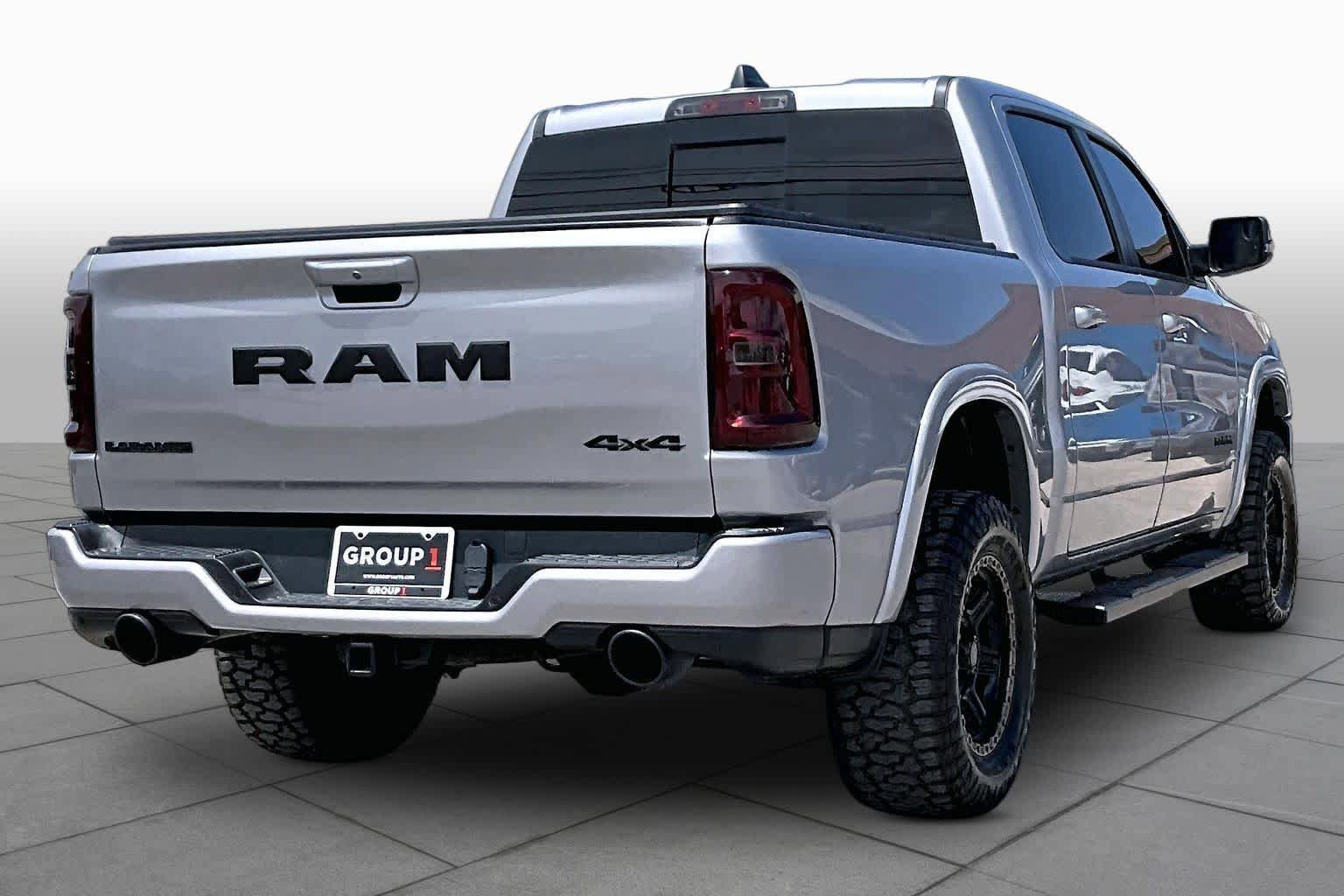 Used 2025 RAM 1500 Laramie w/ Sport Appearance Package AWD/4WD image 13