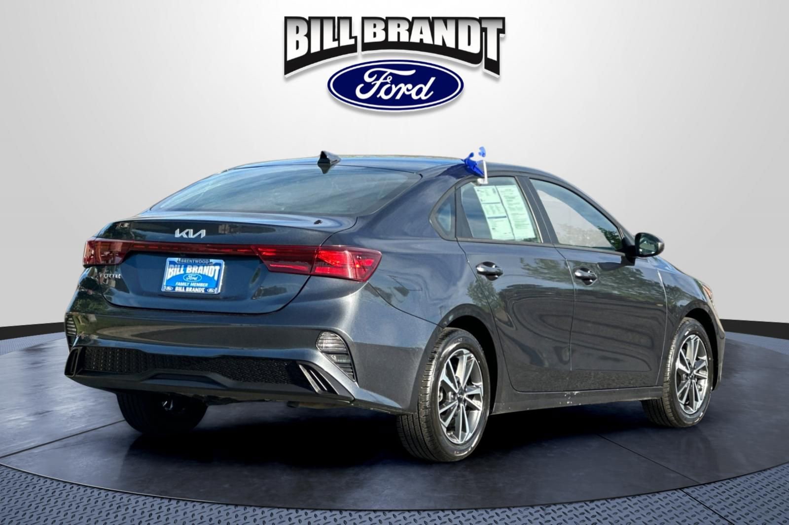 Used 2023 Kia Forte LXS FWD image 3