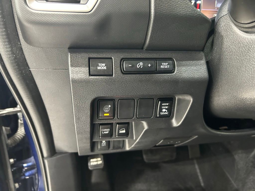 Used 2022 Nissan Frontier SV AWD/4WD image 14
