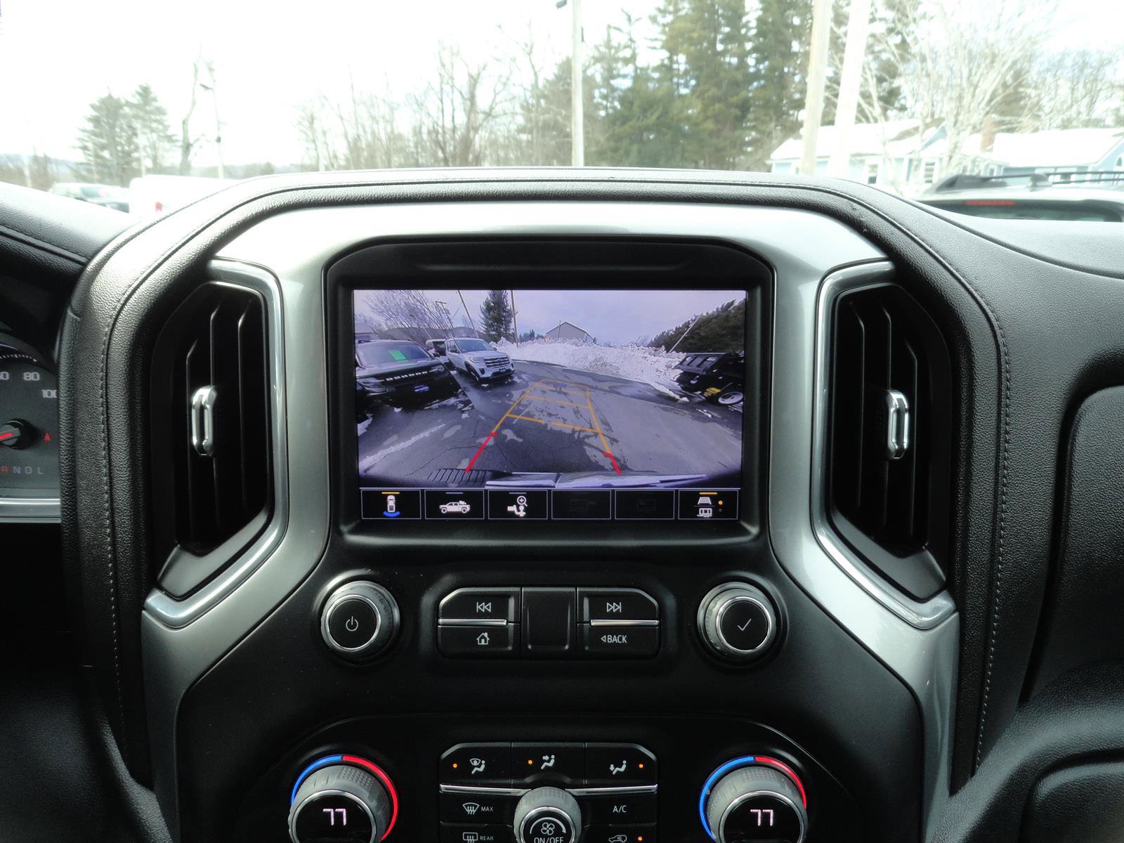 Used 2022 Chevrolet Silverado 1500 LTZ w/ LTZ Premium Package image 17