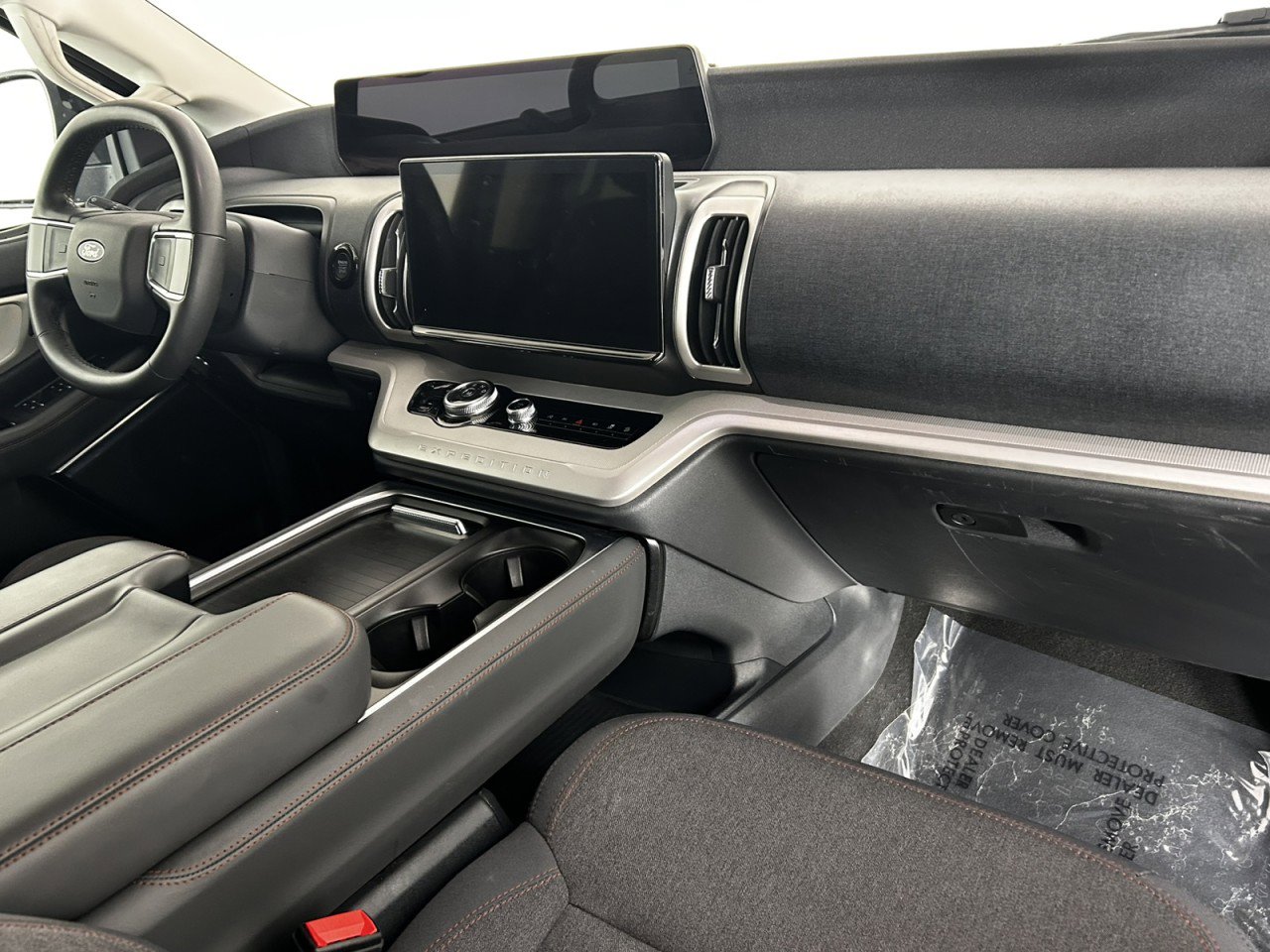 Certified 2025 Ford Expedition Active AWD/4WD image 11