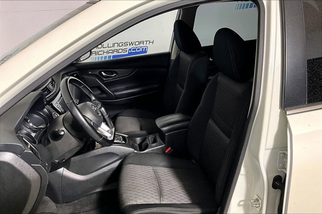 Used 2020 Nissan Rogue SV image 20