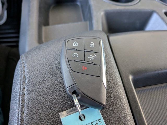 Used 2025 Chevrolet Silverado 2500 LT w/ Convenience Package image 28
