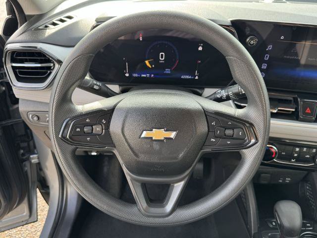 Used 2025 Chevrolet TrailBlazer LT AWD/4WD image 19