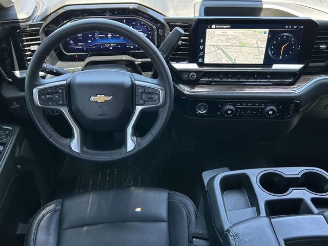 Used 2024 Chevrolet Silverado 1500 LT AWD/4WD image 9