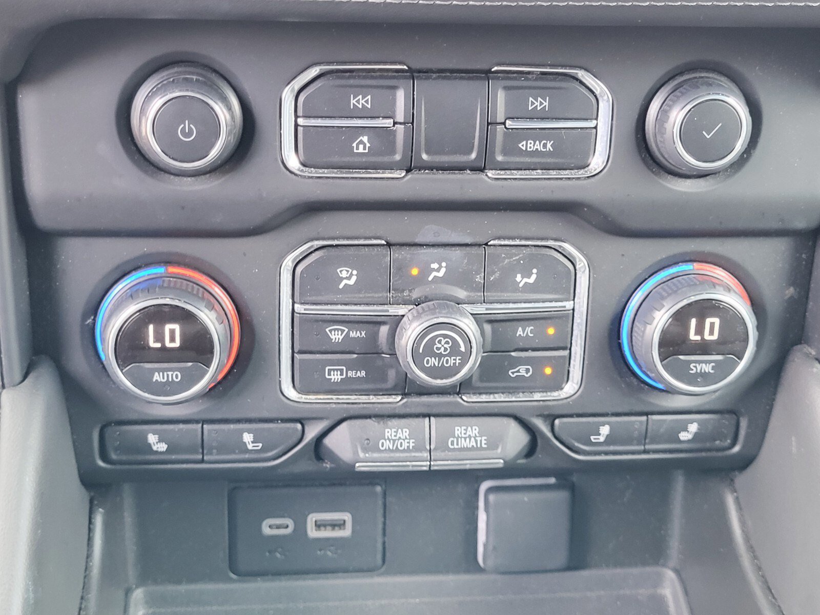 Used 2023 Chevrolet Tahoe LT image 22