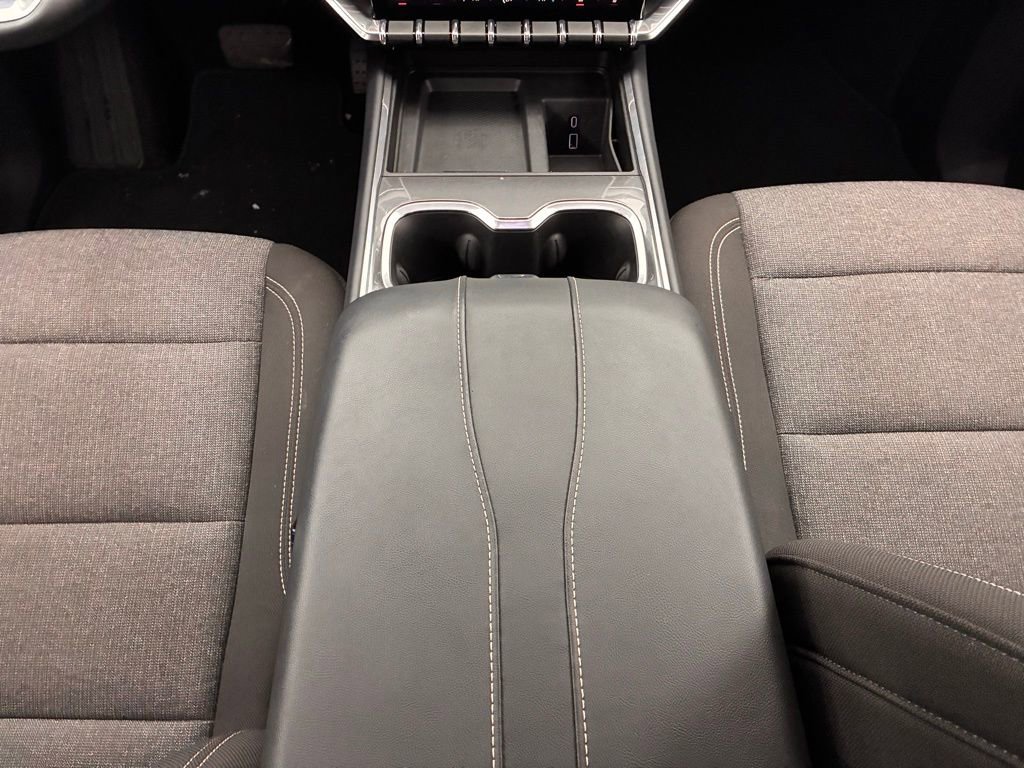 Used 2025 GMC Acadia Elevation image 21