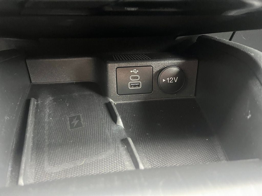 Certified 2024 Ford Escape ST-Line Elite w/ Premium Technology Package AWD/4WD image 34