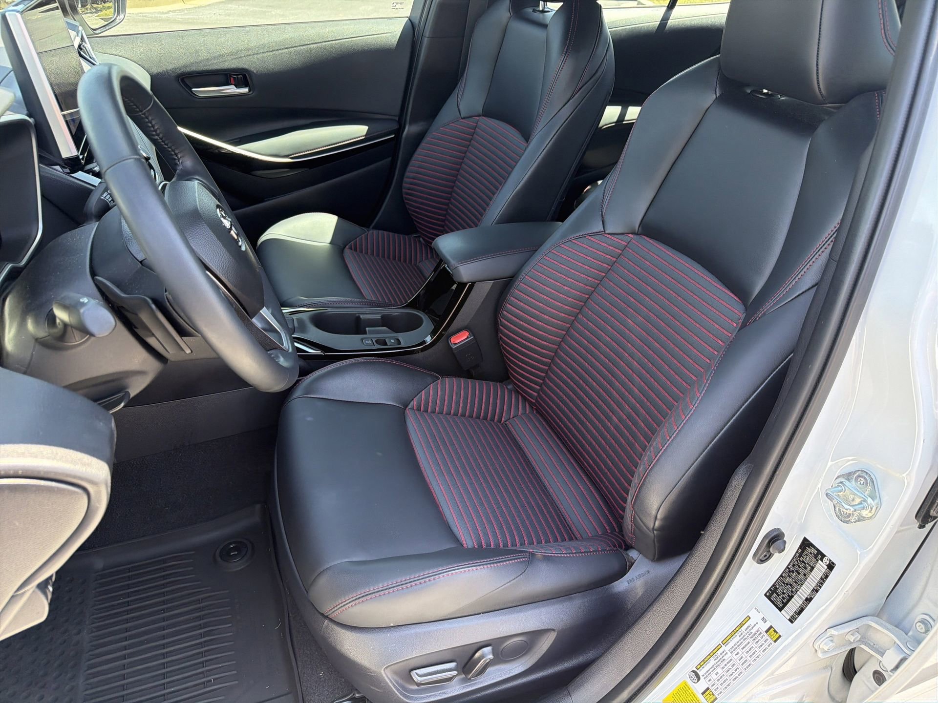 Used 2025 Toyota Corolla XSE image 24