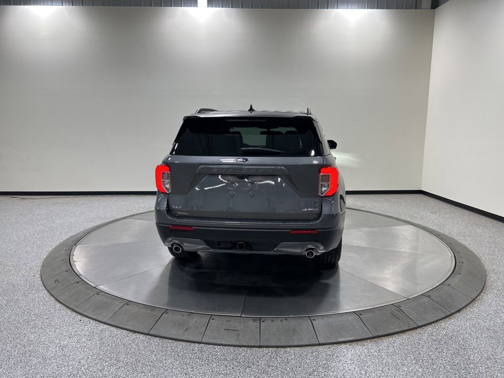 Certified 2024 Ford Explorer XLT w/ Equipment Group 202A AWD/4WD image 8