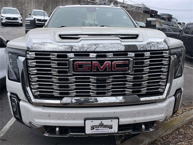 Used 2024 GMC Sierra 3500 Denali w/ Denali Reserve Package image 10