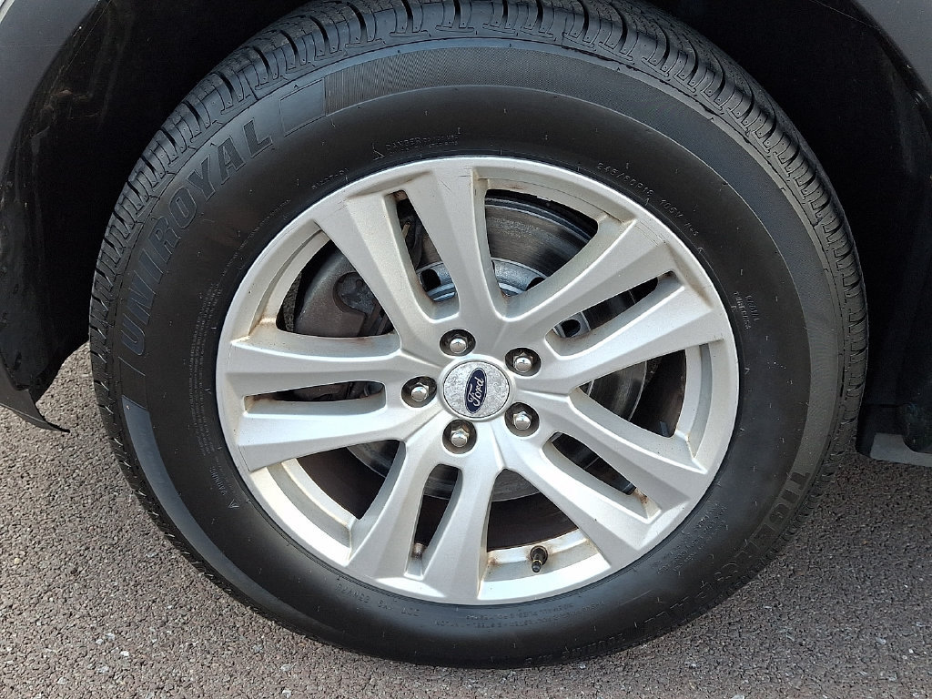 Certified 2018 Ford Explorer XLT w/ Equipment Group 201A AWD/4WD image 28