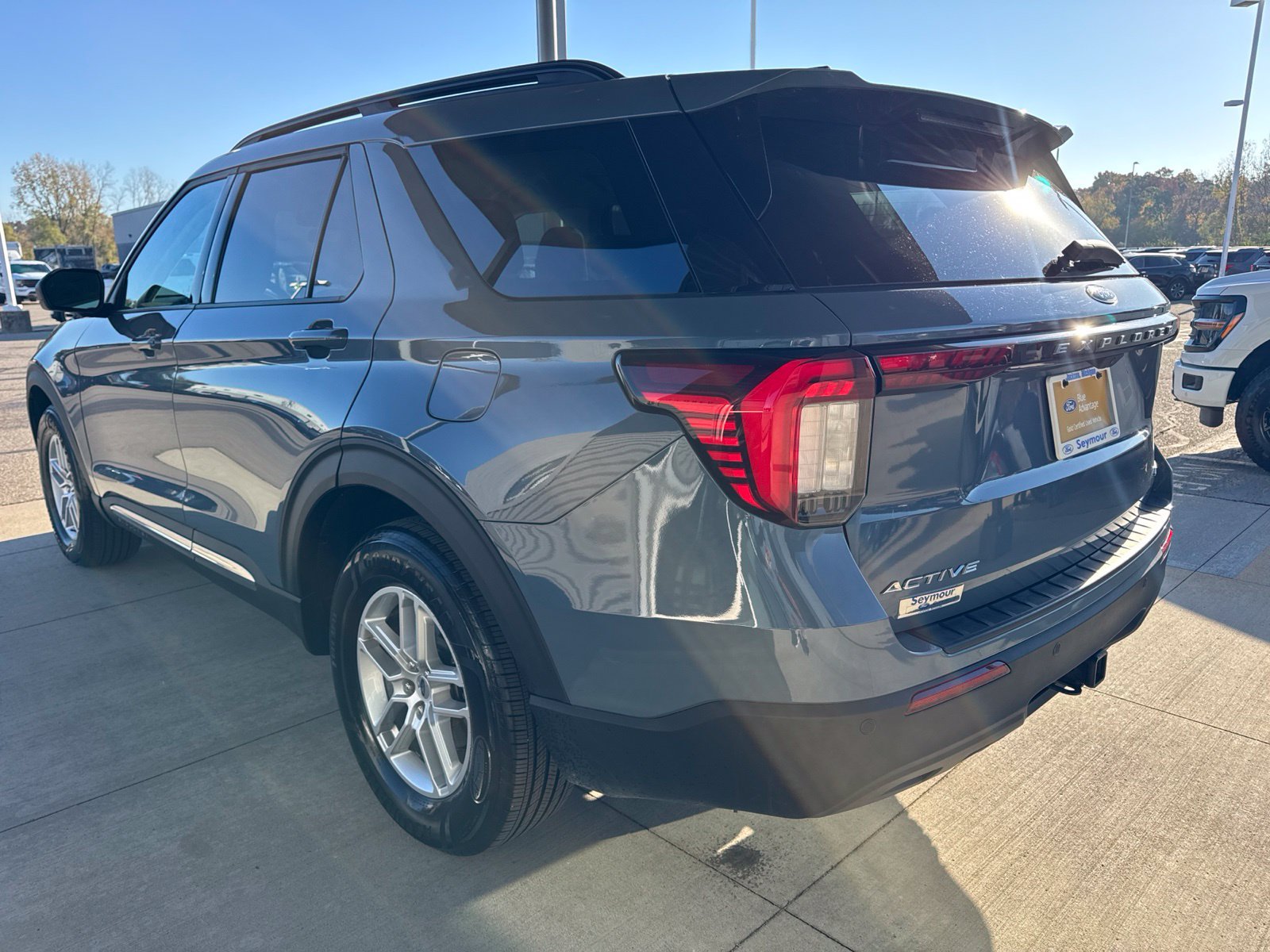 Certified 2025 Ford Explorer Active AWD/4WD image 5