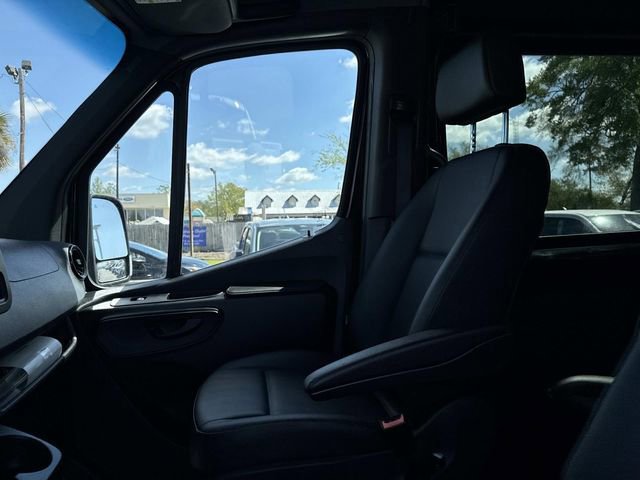 Used 2021 Mercedes-Benz Sprinter 2500 image 16