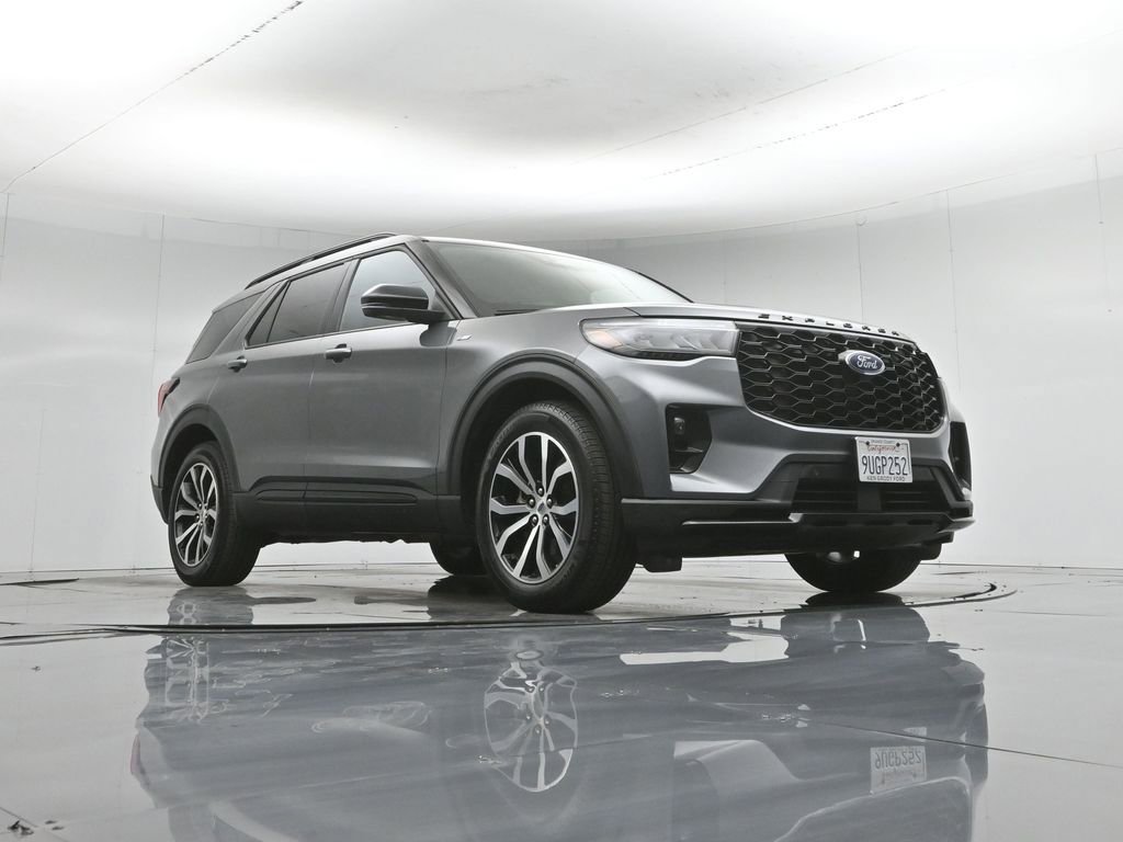 Certified 2025 Ford Explorer ST-Line RWD image 52