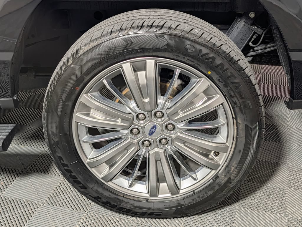 Certified 2024 Ford F150 Platinum w/ Equipment Group 703A Plus AWD/4WD image 23