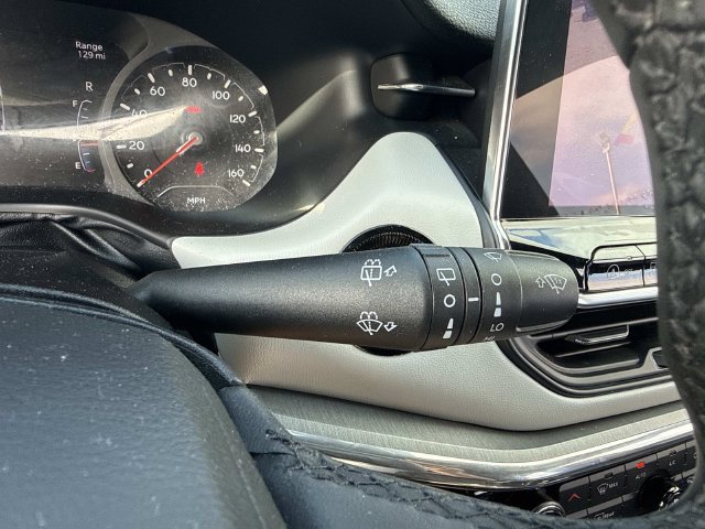 Used 2024 Jeep Compass Limited AWD/4WD image 30