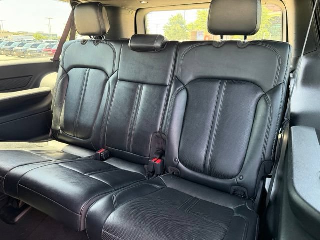 Used 2024 Jeep Wagoneer L Series II RWD image 23