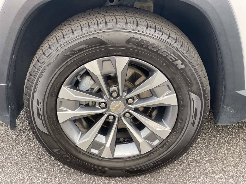 Used 2025 Chevrolet Equinox LT w/ Convenience Package II FWD image 12