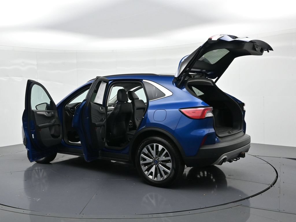 Certified 2022 Ford Escape Titanium w/ Class II Trailer Tow Package AWD/4WD image 24