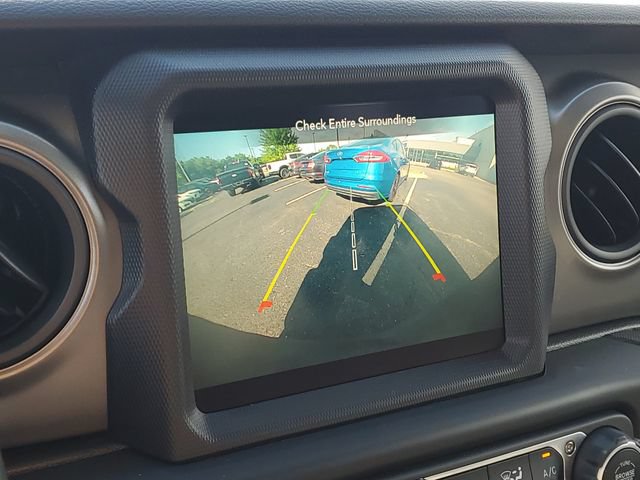 Used 2022 Jeep Wrangler Sport AWD/4WD image 16