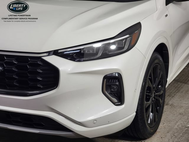 Certified 2023 Ford Escape ST-Line Elite w/ Premium Technology Package AWD/4WD image 10