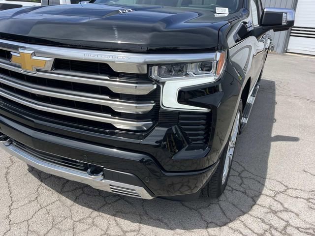 Used 2024 Chevrolet Silverado 1500 High Country w/ High Country Premium Package image 9