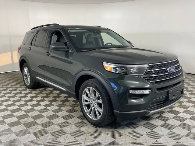 Certified 2023 Ford Explorer XLT w/ Equipment Group 202A AWD/4WD image 18
