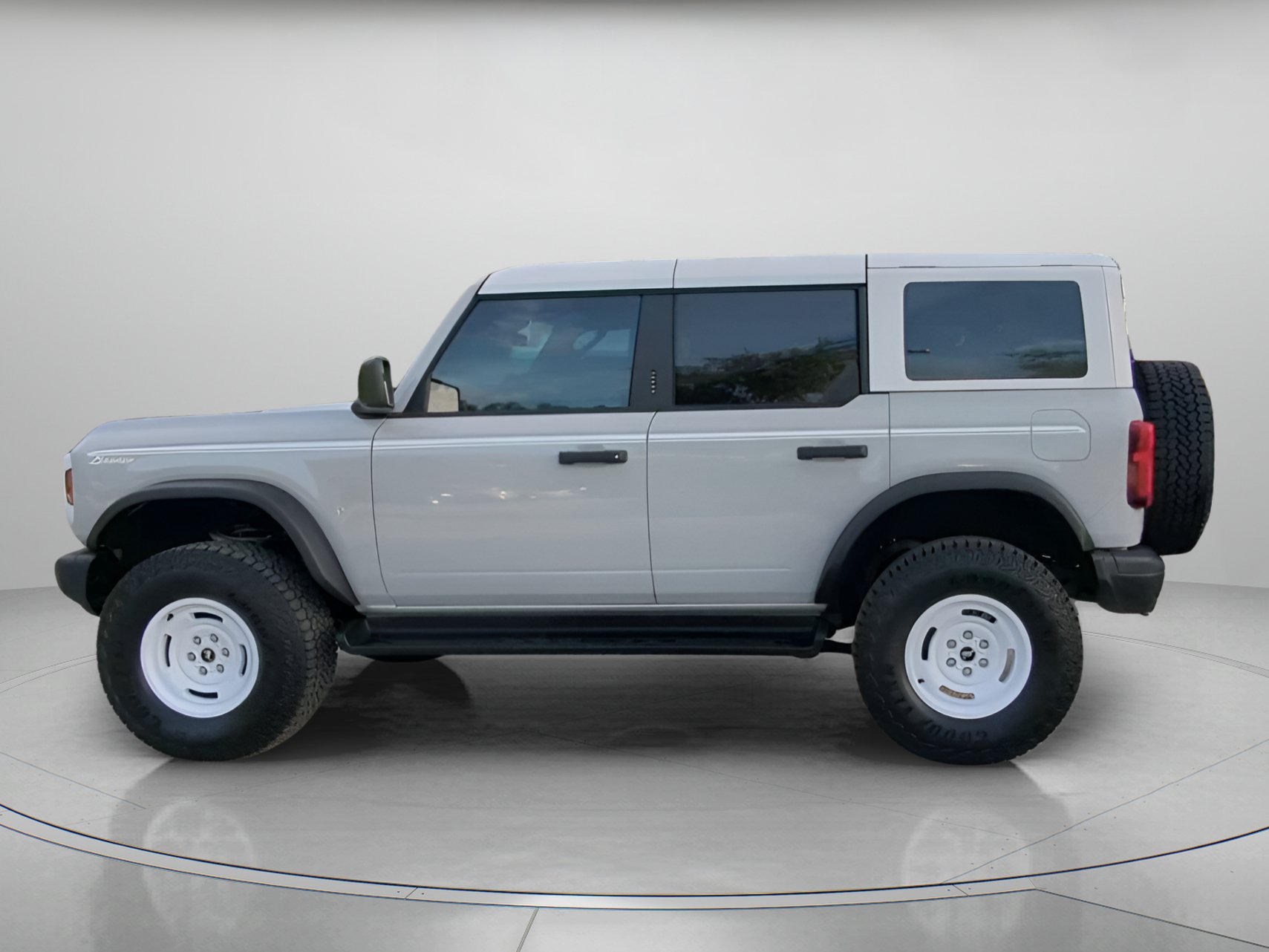 Certified 2026 Ford Bronco Heritage Edition AWD/4WD image 18