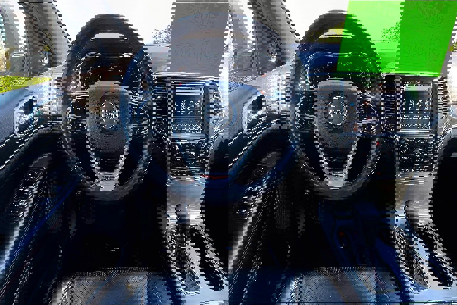 Used 2018 Jeep Grand Cherokee Trailhawk w/ Trailhawk Luxury Group image 5