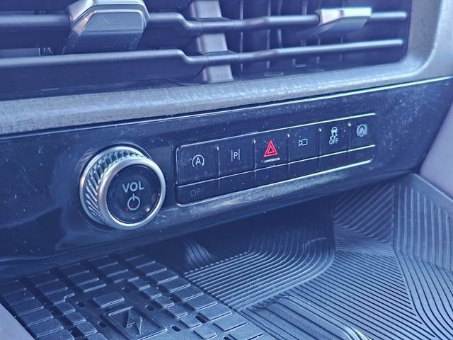 Certified 2025 Ford Explorer Platinum image 28