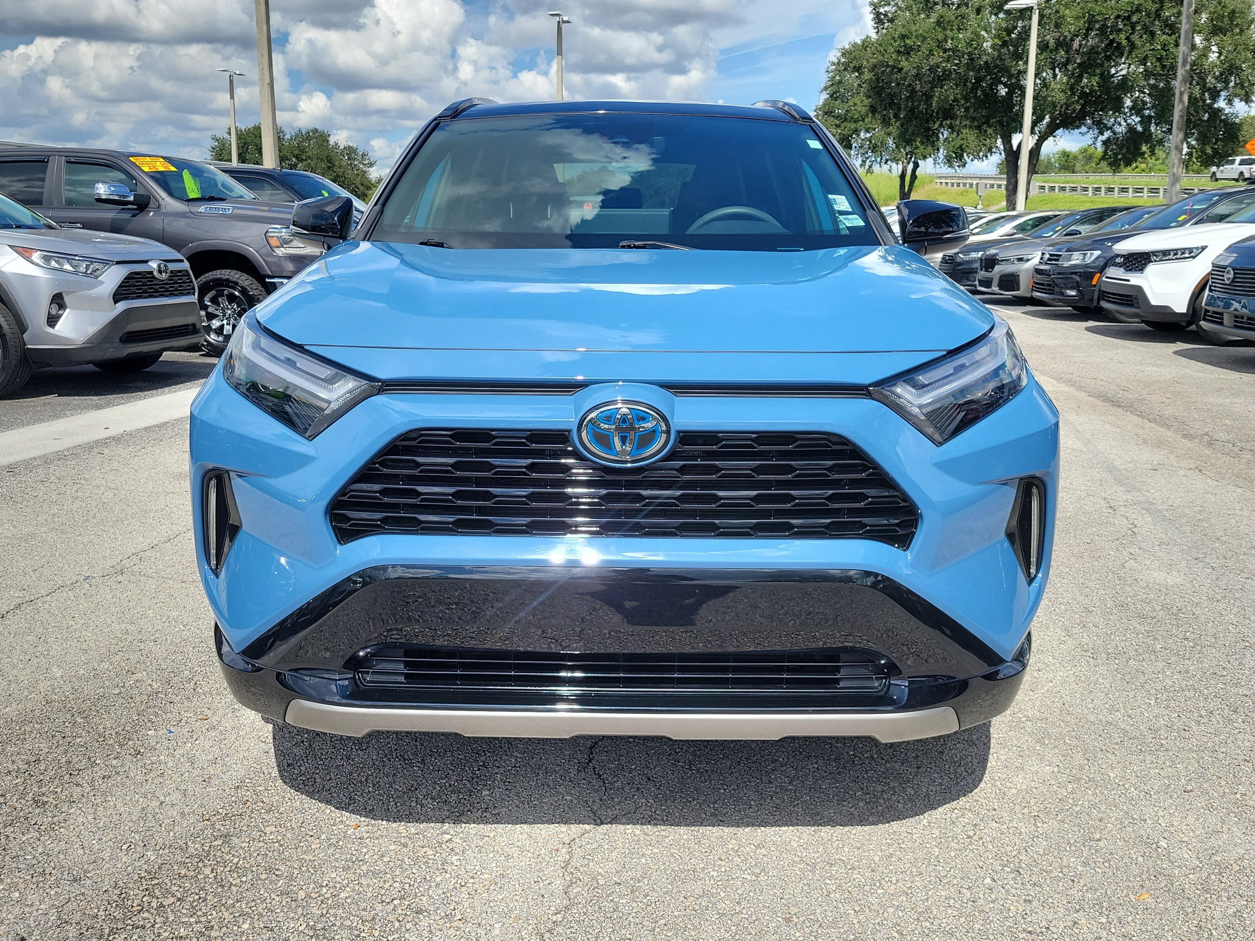 Used 2024 Toyota RAV4 XSE AWD/4WD image 2