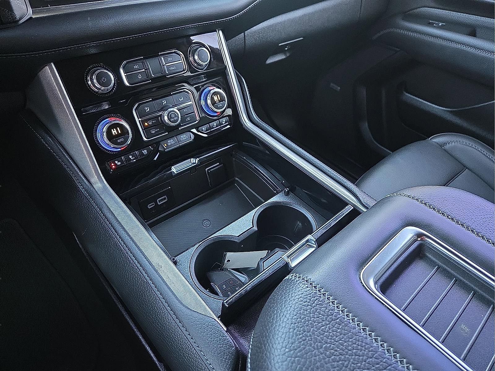 Used 2023 GMC Yukon Denali image 25