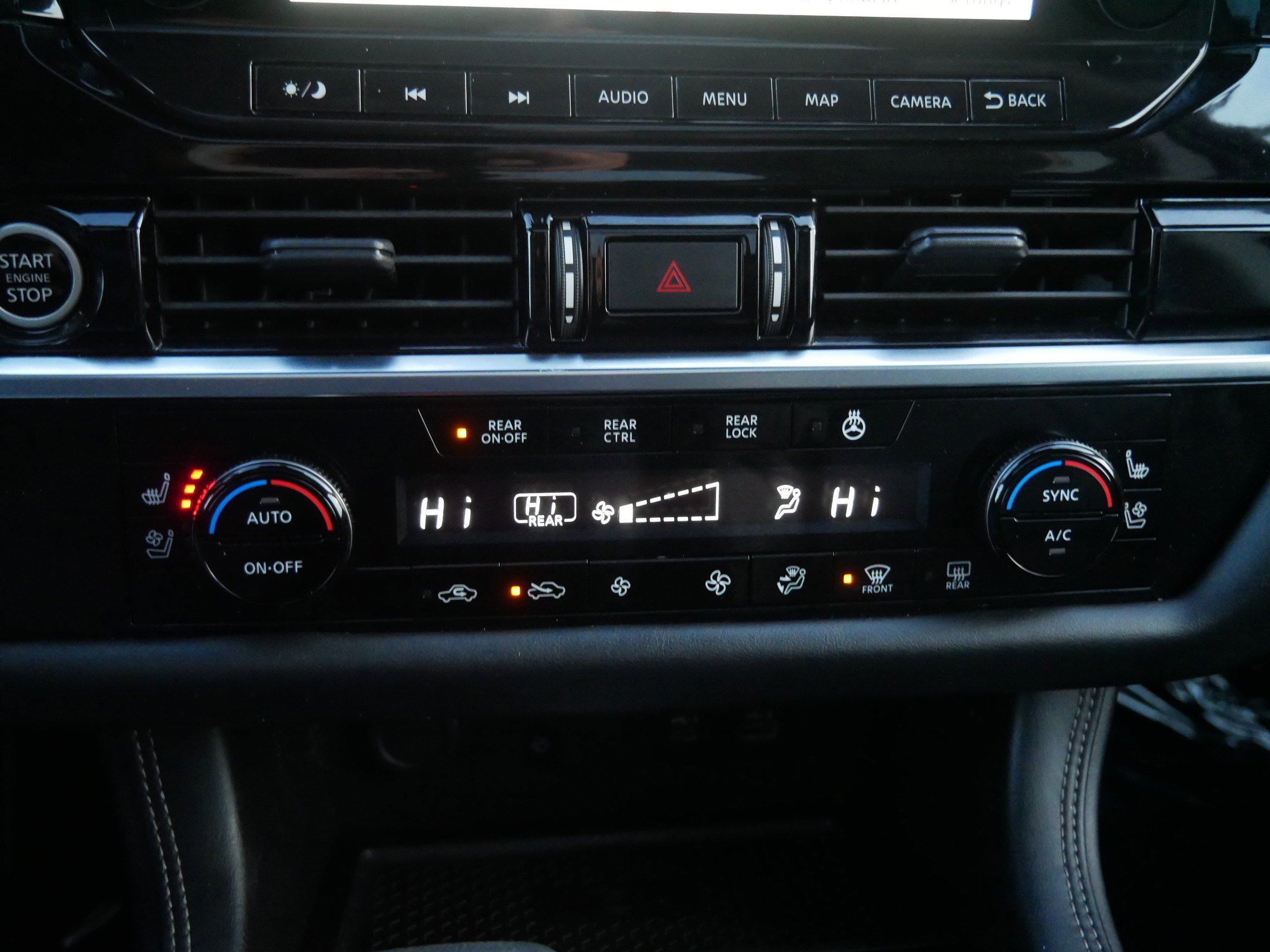 Used 2023 Nissan Pathfinder Platinum image 23