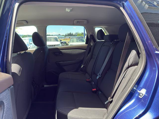 Used 2023 Nissan Rogue S AWD/4WD image 23