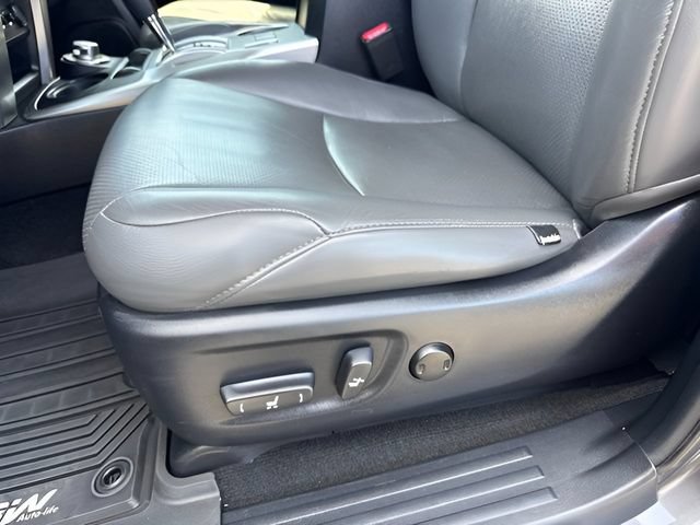 Used 2020 Toyota 4Runner Limited AWD/4WD image 17